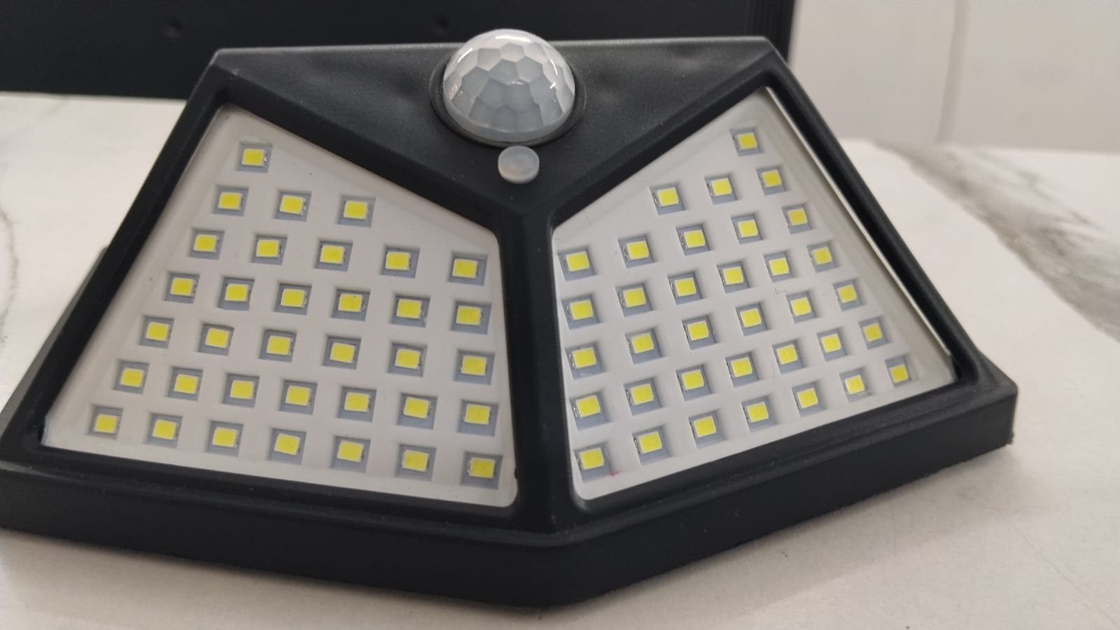 solar interaction wall light