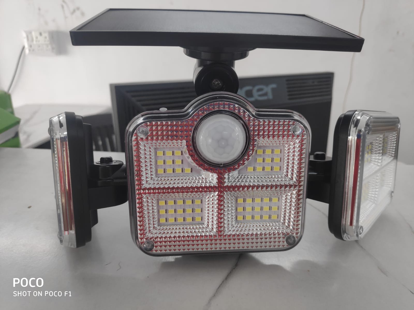 solar sensor street lamp
